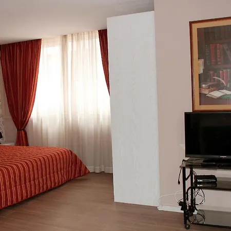 Sofia Hotel Apartments Апартаменты София