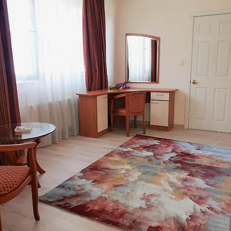 Sofia Hotel Apartments شقة *