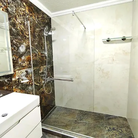 Sofia Hotel Apartments Апартаменты София